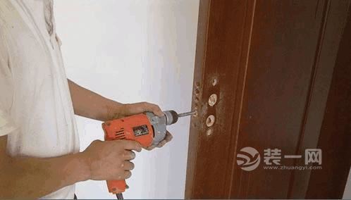 门套和地板安装顺序