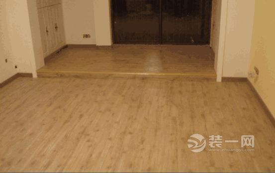 门套和地板安装顺序