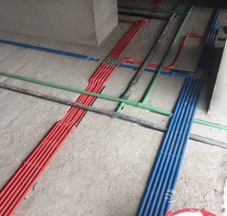 温馨简约美式三室两厅装修施工